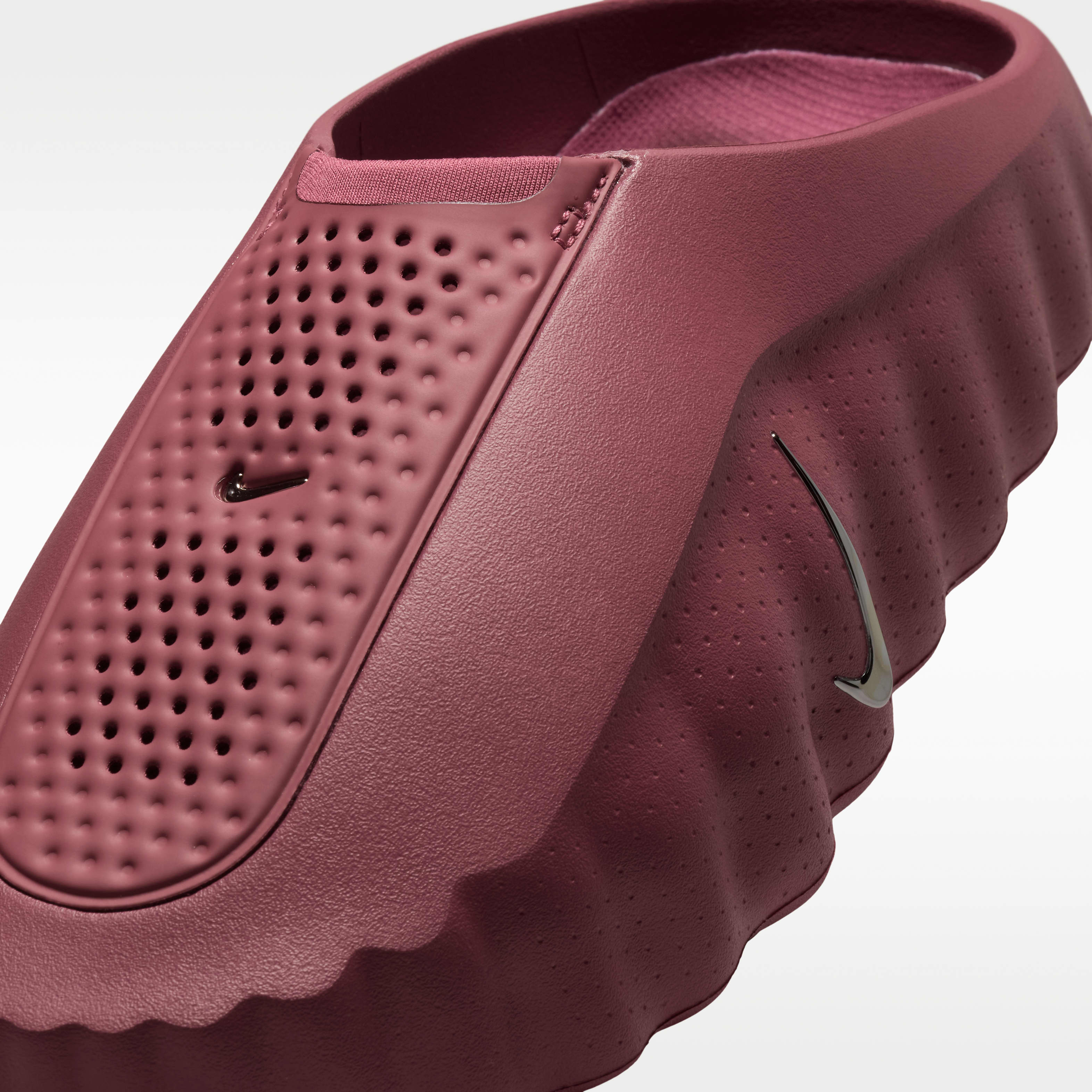 Nike Mind 001 Women's Pregame Mules | The Summit
